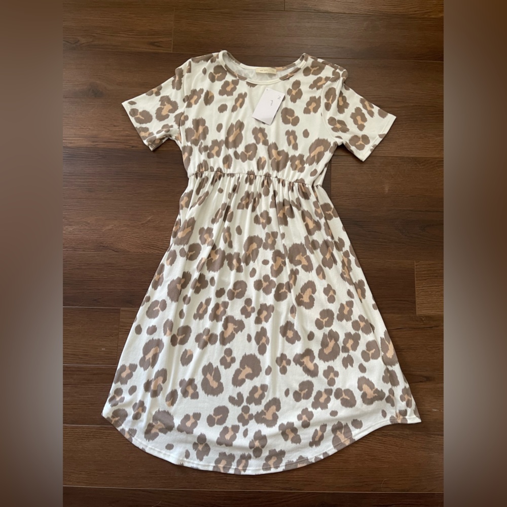 NWT boutique renin d 220 cheetah print dress